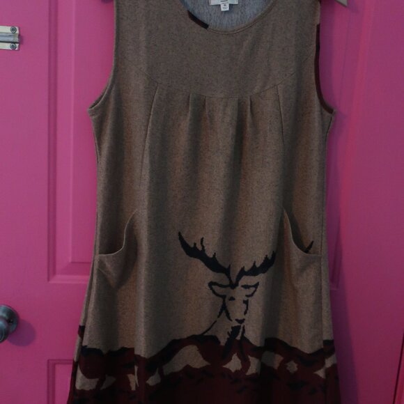 Cozy Mini Swing Dress with Pockets and Deer Design - Picture 2 of 3